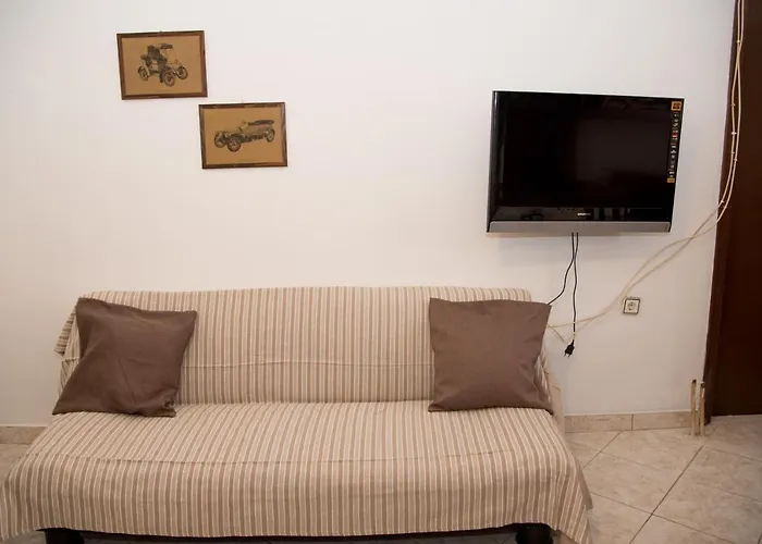 Sette Isole Countryside Retreat Near Egremni