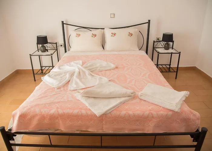 Sette Isole Countryside Retreat Near Egremni *