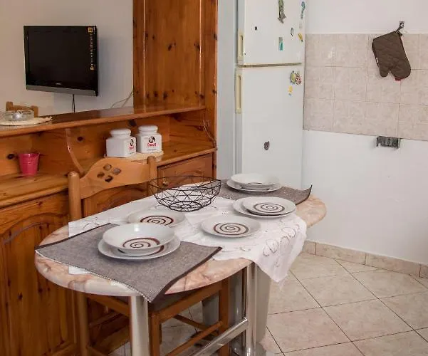 Sette Isole Countryside Retreat Near Egremni Athanion